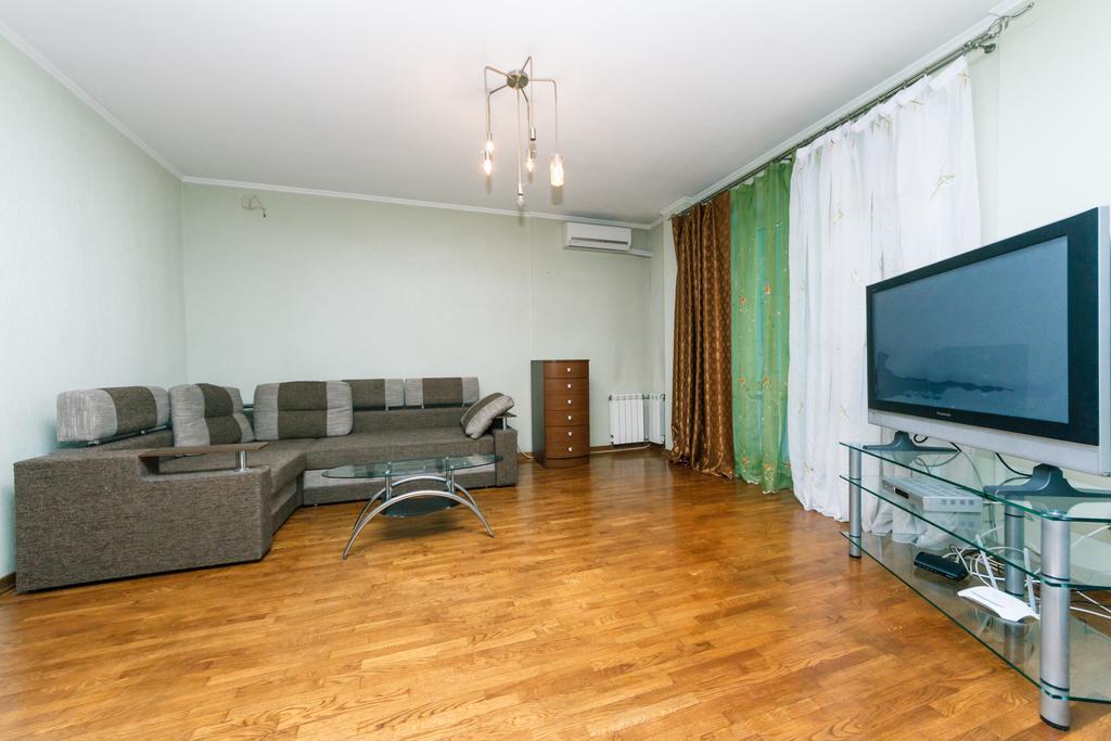Two-Storey Apartment Near Iec Kiev Exteriör bild