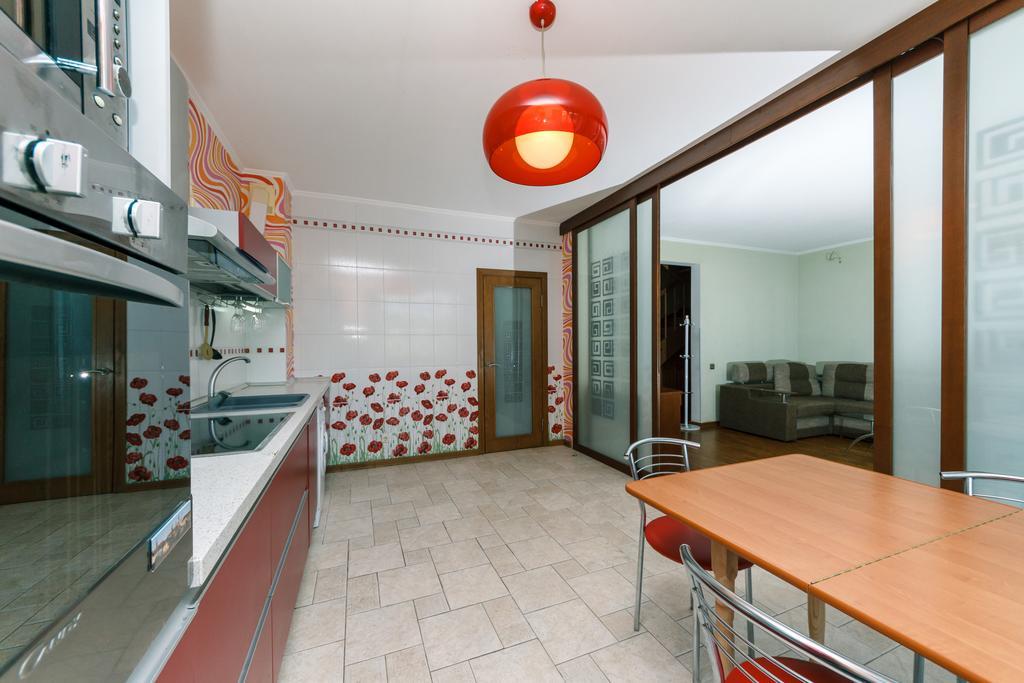 Two-Storey Apartment Near Iec Kiev Exteriör bild
