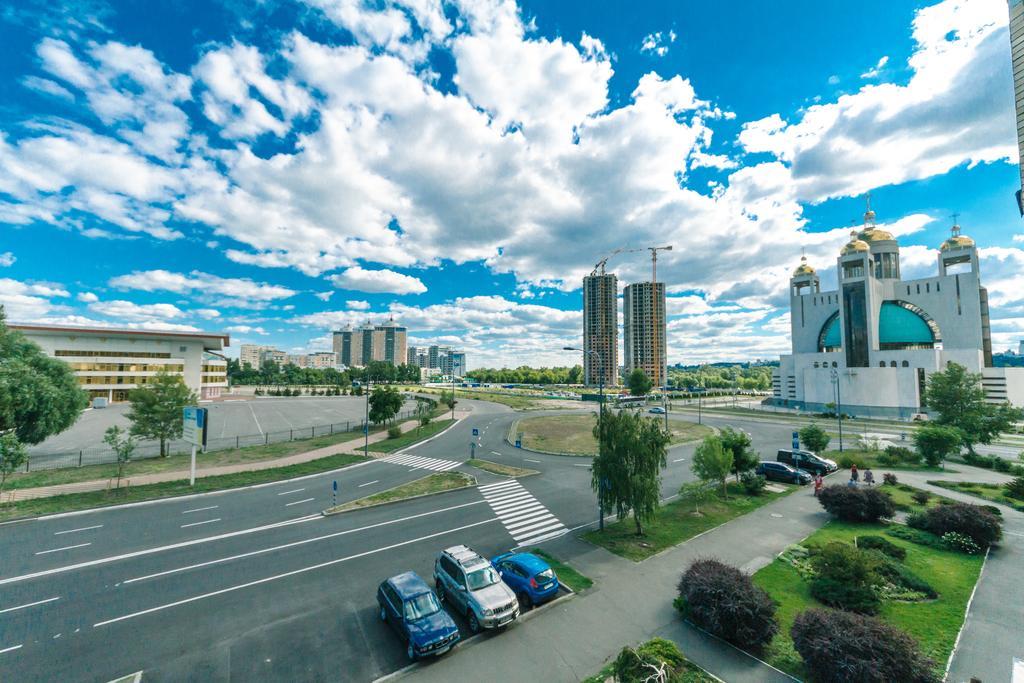 Two-Storey Apartment Near Iec Kiev Exteriör bild